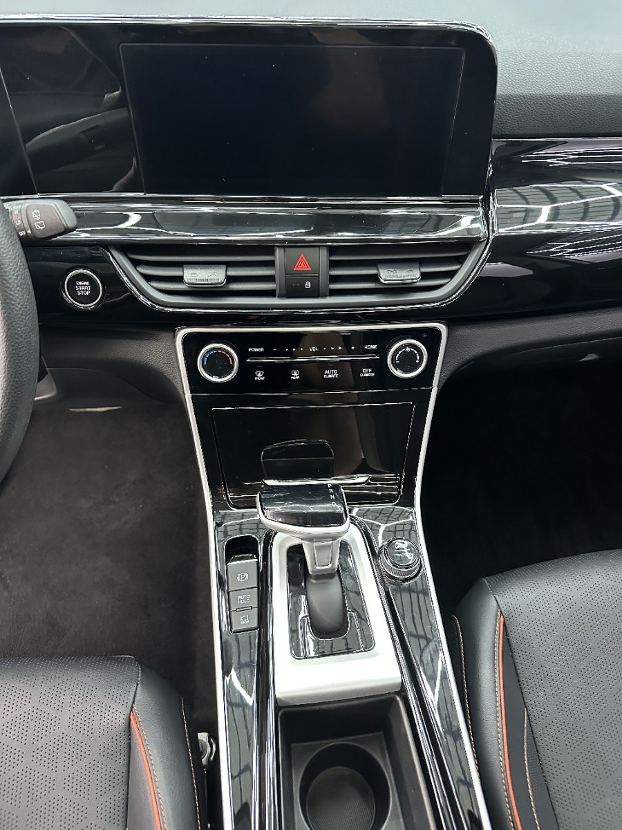 Kia Seltos 2023 car image #14