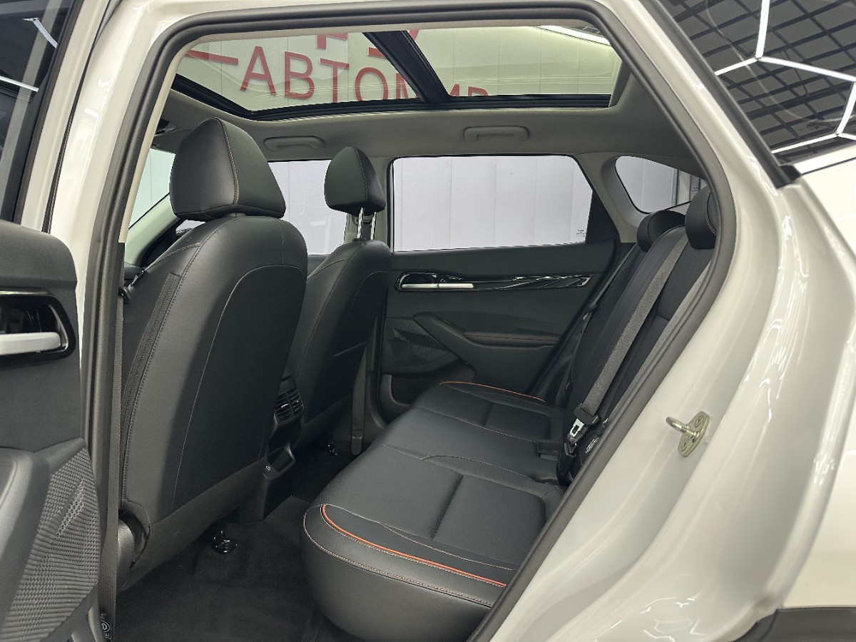 Kia Seltos 2023 car image #5