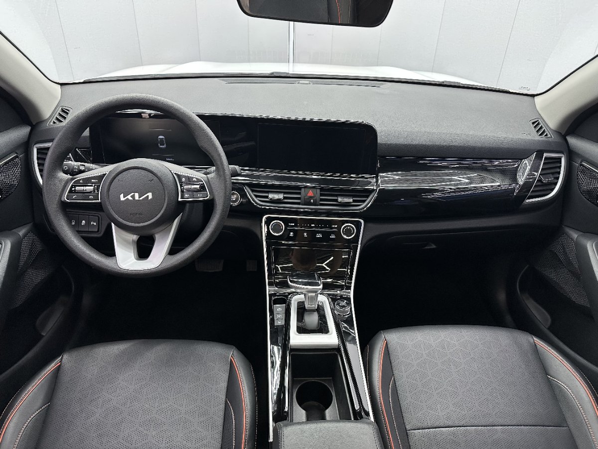 Kia Seltos 2023 car image #6