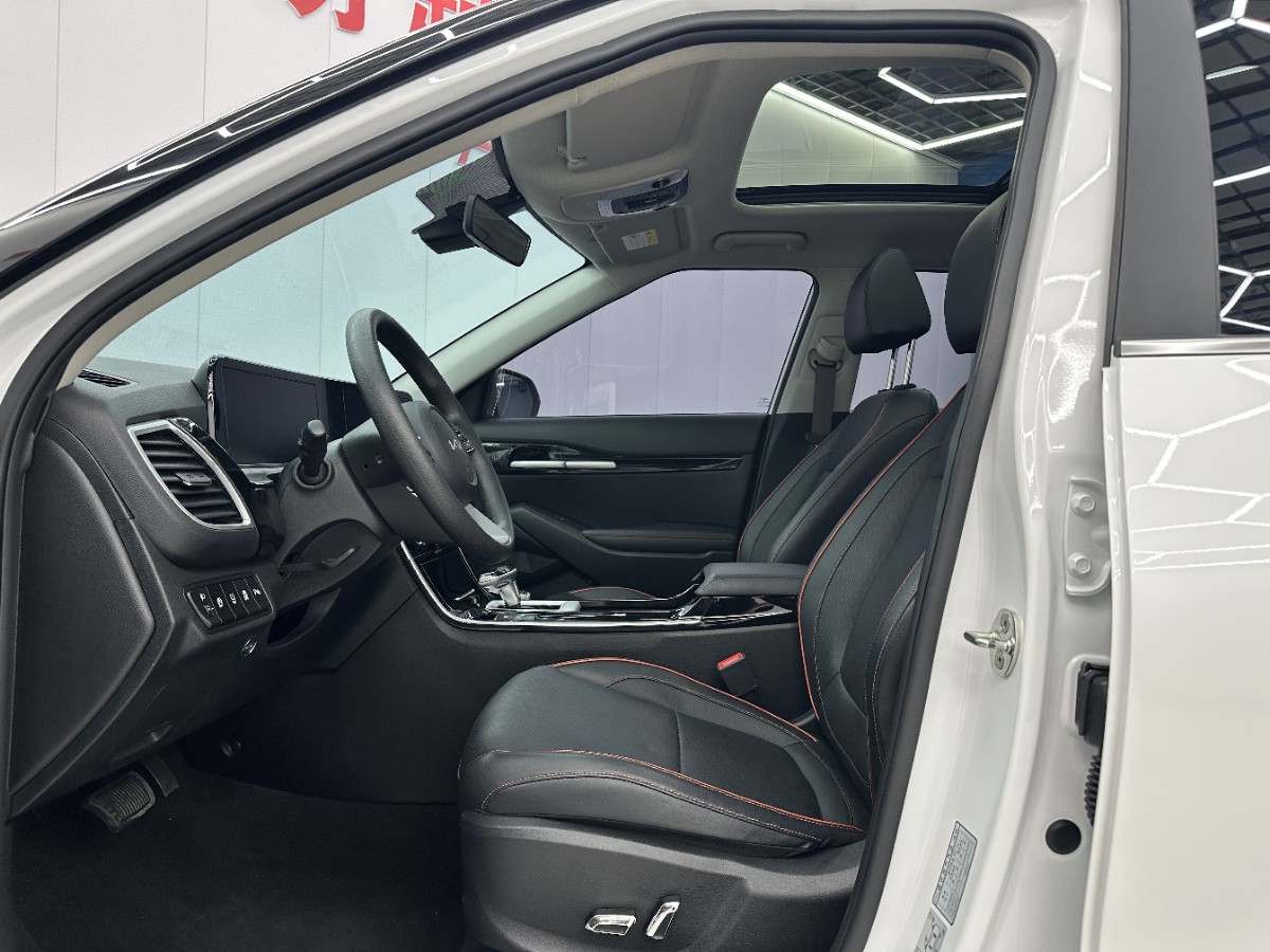 Kia Seltos 2023 car image #4