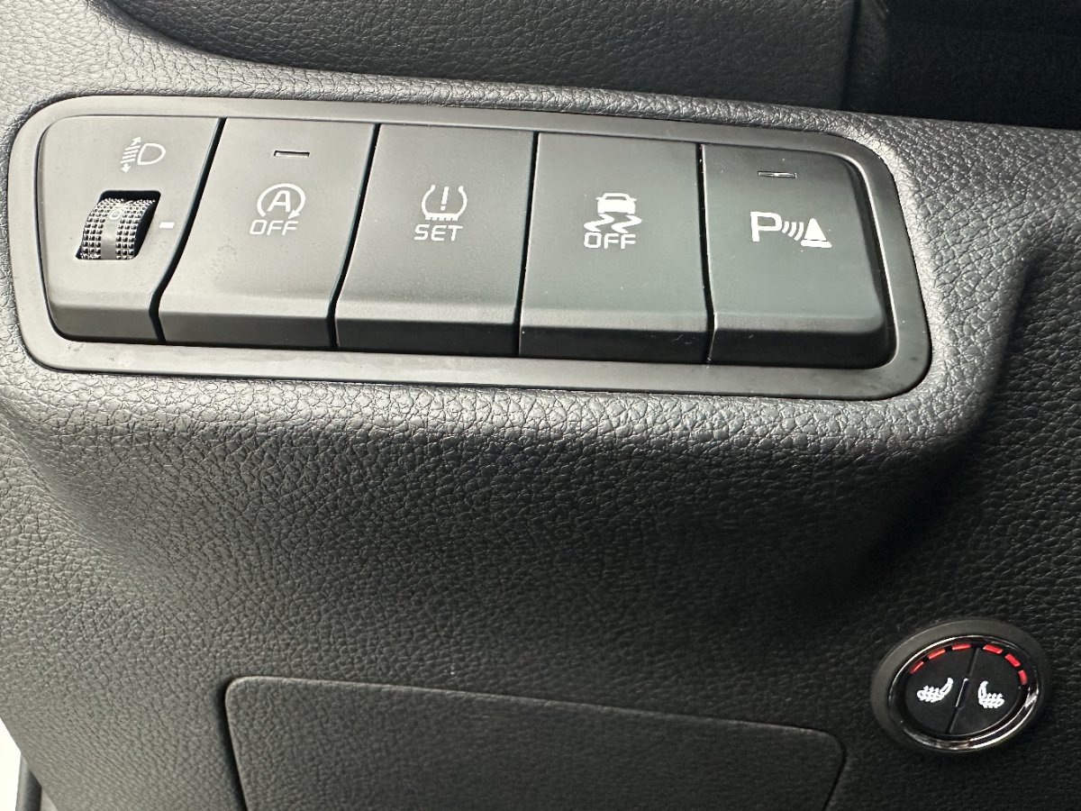 Kia Seltos 2023 car image #12