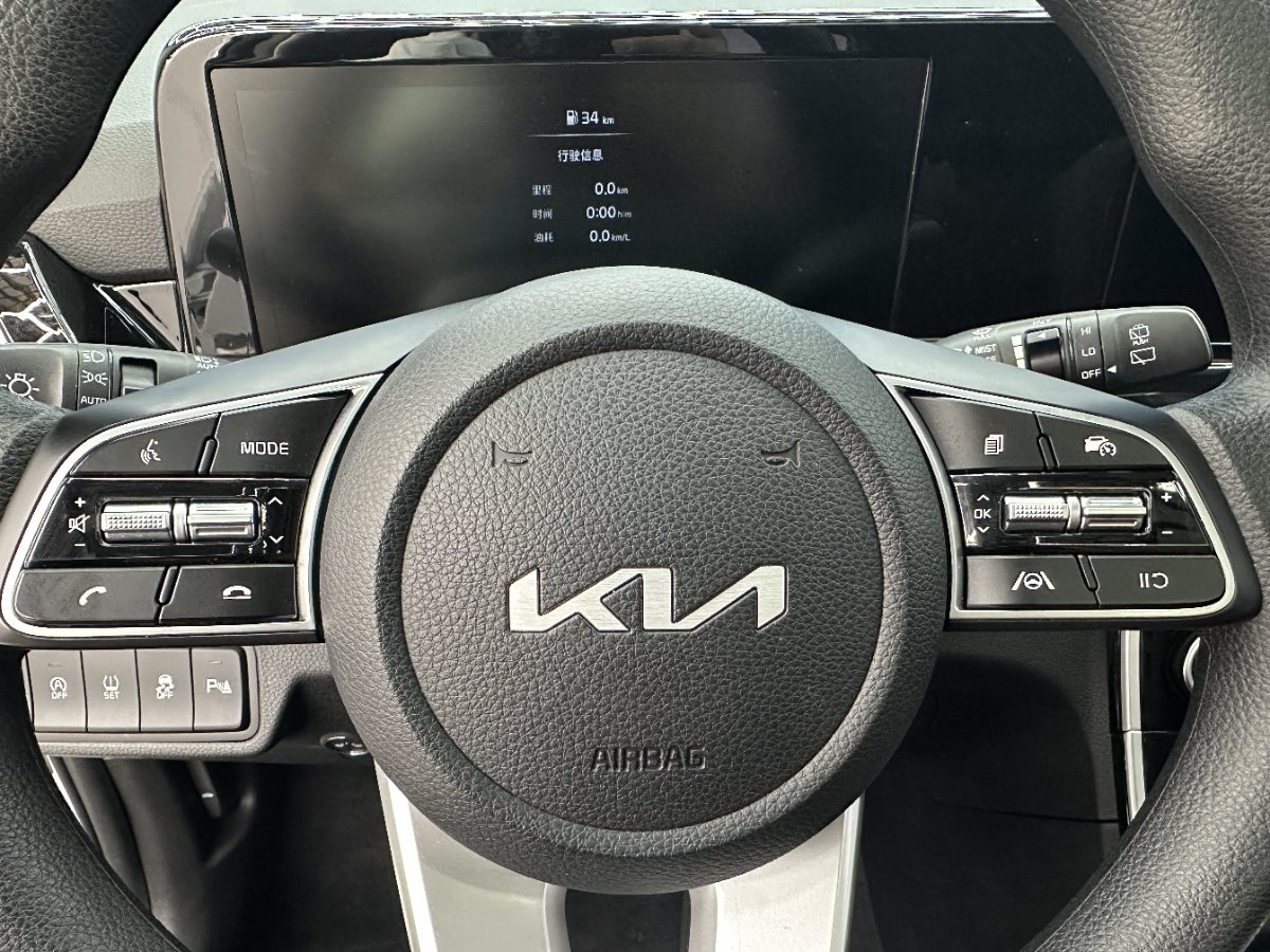 Kia Seltos 2023 car image #13