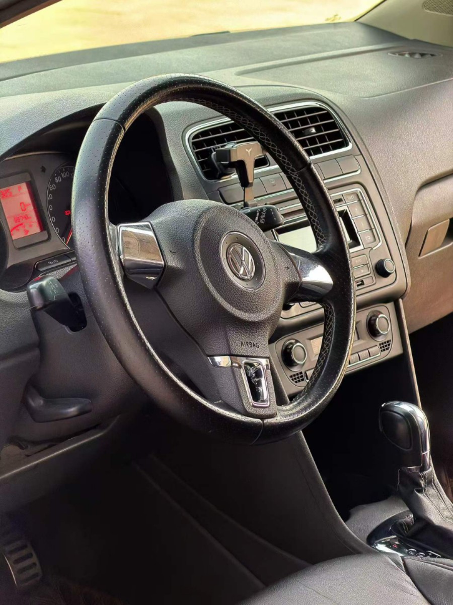 Volkswagen Polo 2014 #8 Volkswagen Polo 2014 car image #8