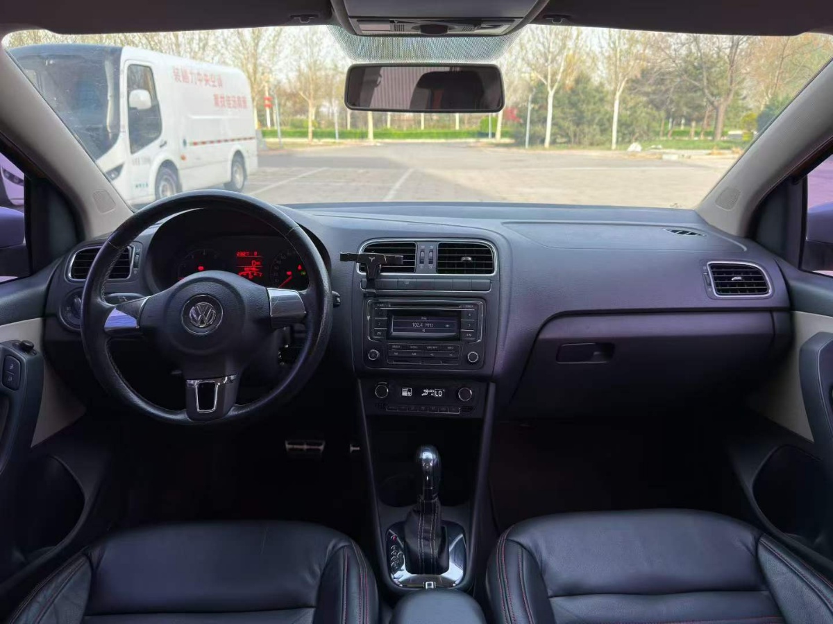 Volkswagen Polo 2014 #9 Volkswagen Polo 2014 car image #9