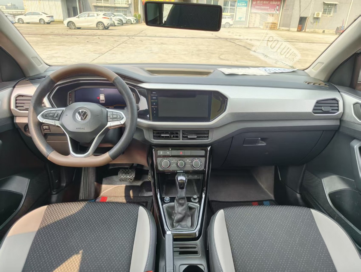 Volkswagen Tacqua 2021 immagine di auto #5