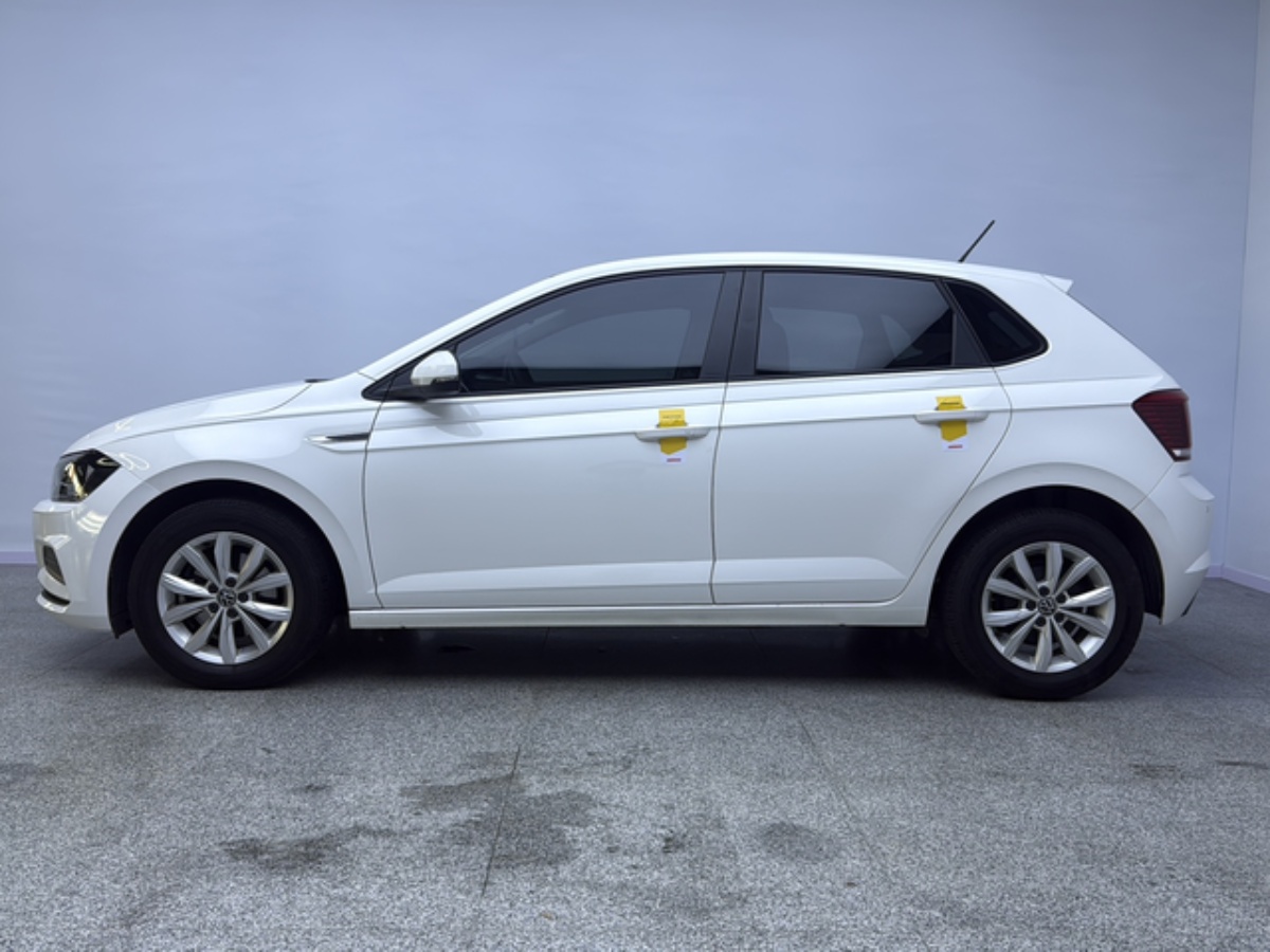 Volkswagen Polo 2021 car image #5