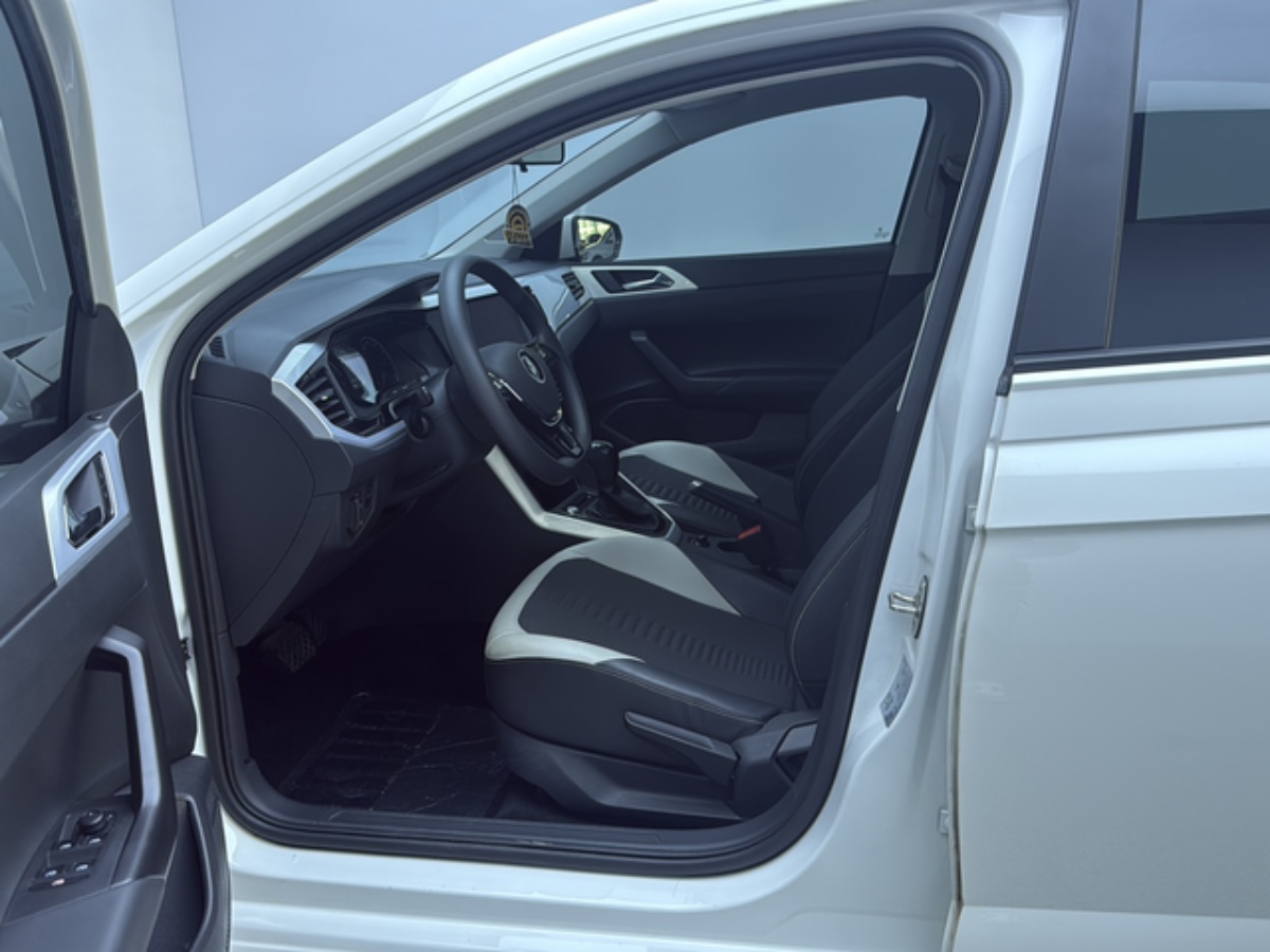 Volkswagen Polo 2021 car image #7