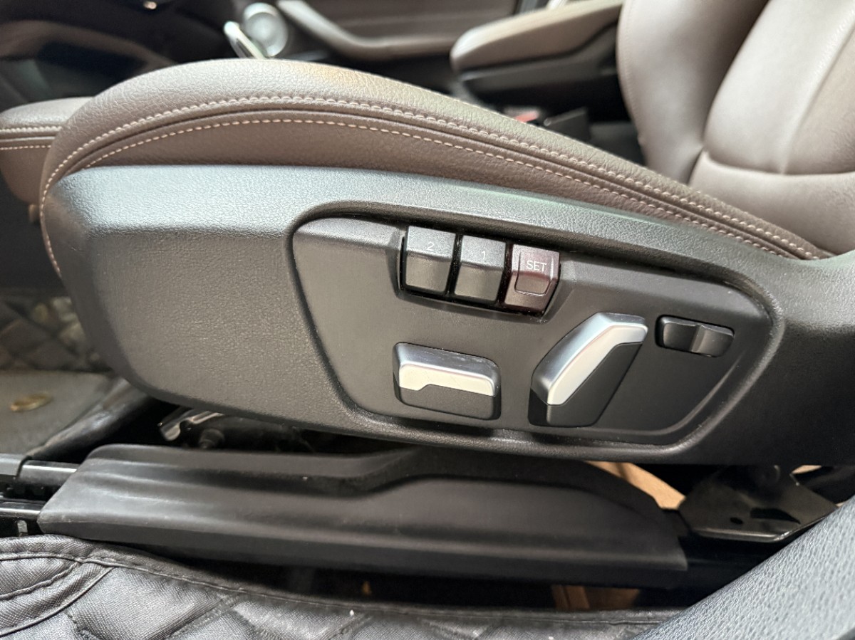 BMW X1 2021 car image #12