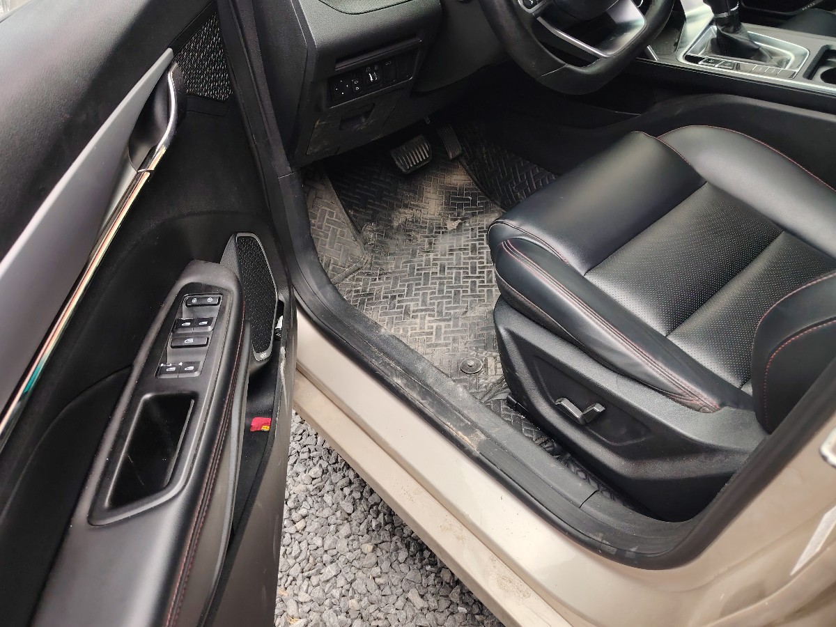 GEELY Binray 2020 car image #7
