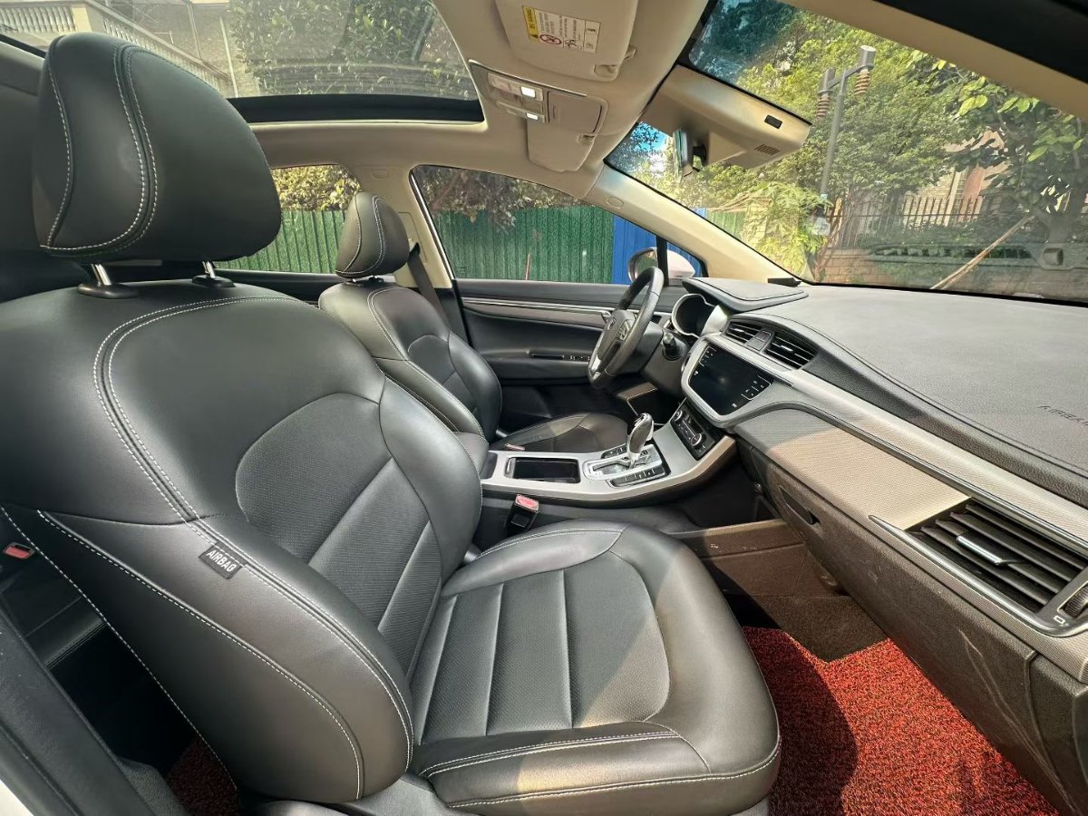 GEELY Emgrand GS 2019 car image #5