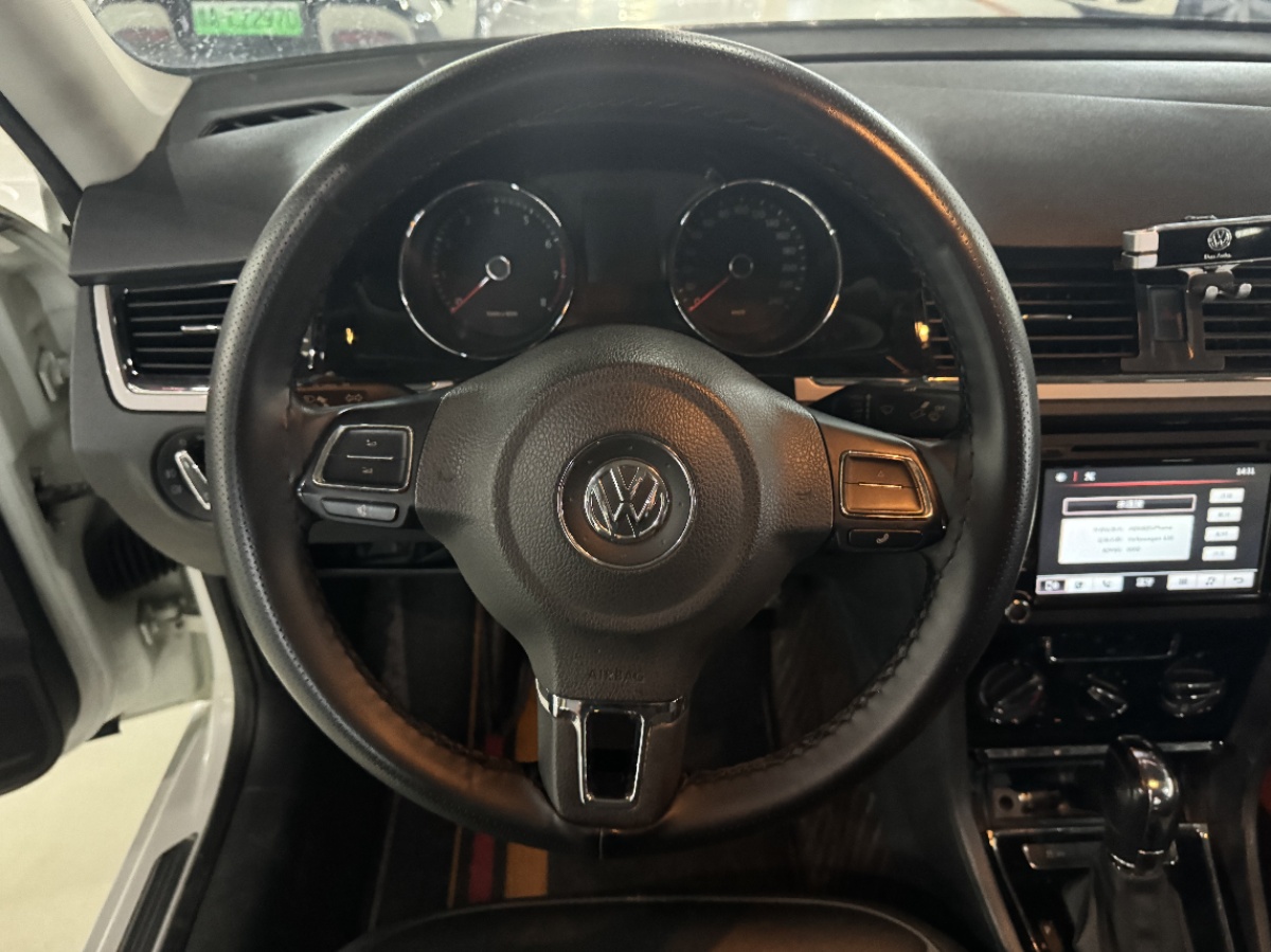 Volkswagen Bora 2015 #7 Volkswagen Bora 2015 car image #7