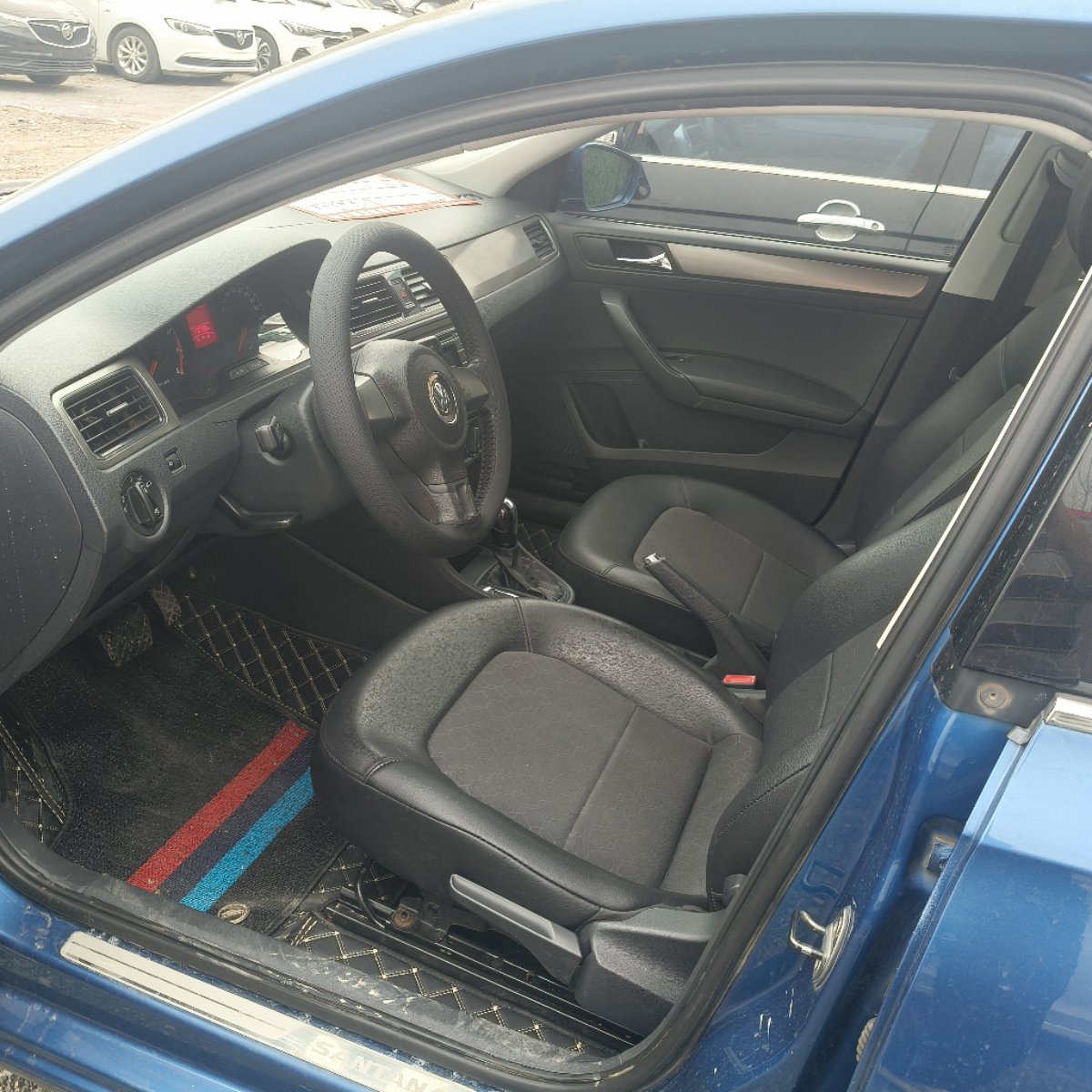 Volkswagen Santana 2014 car image #3