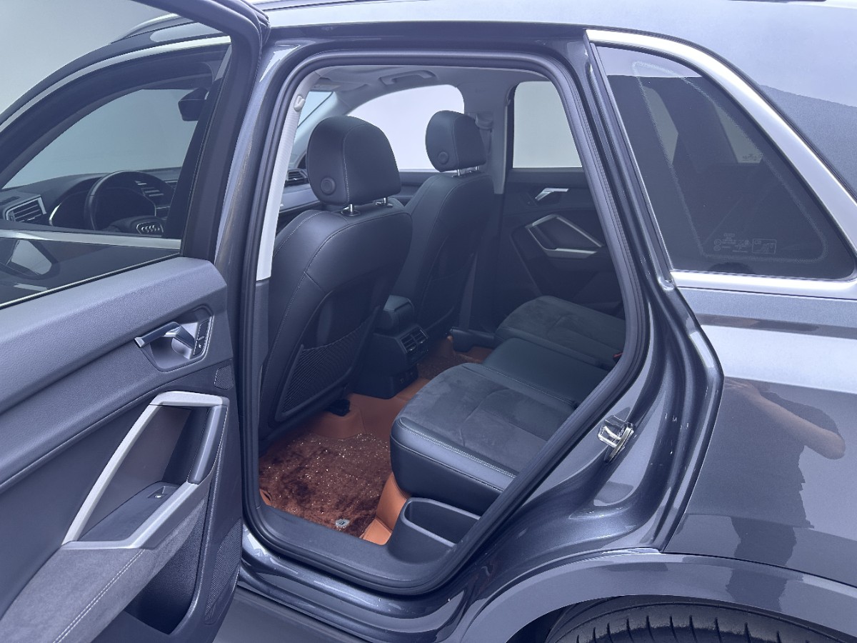 Audi Q3 2023 #6 Audi Q3 2023 car image #6