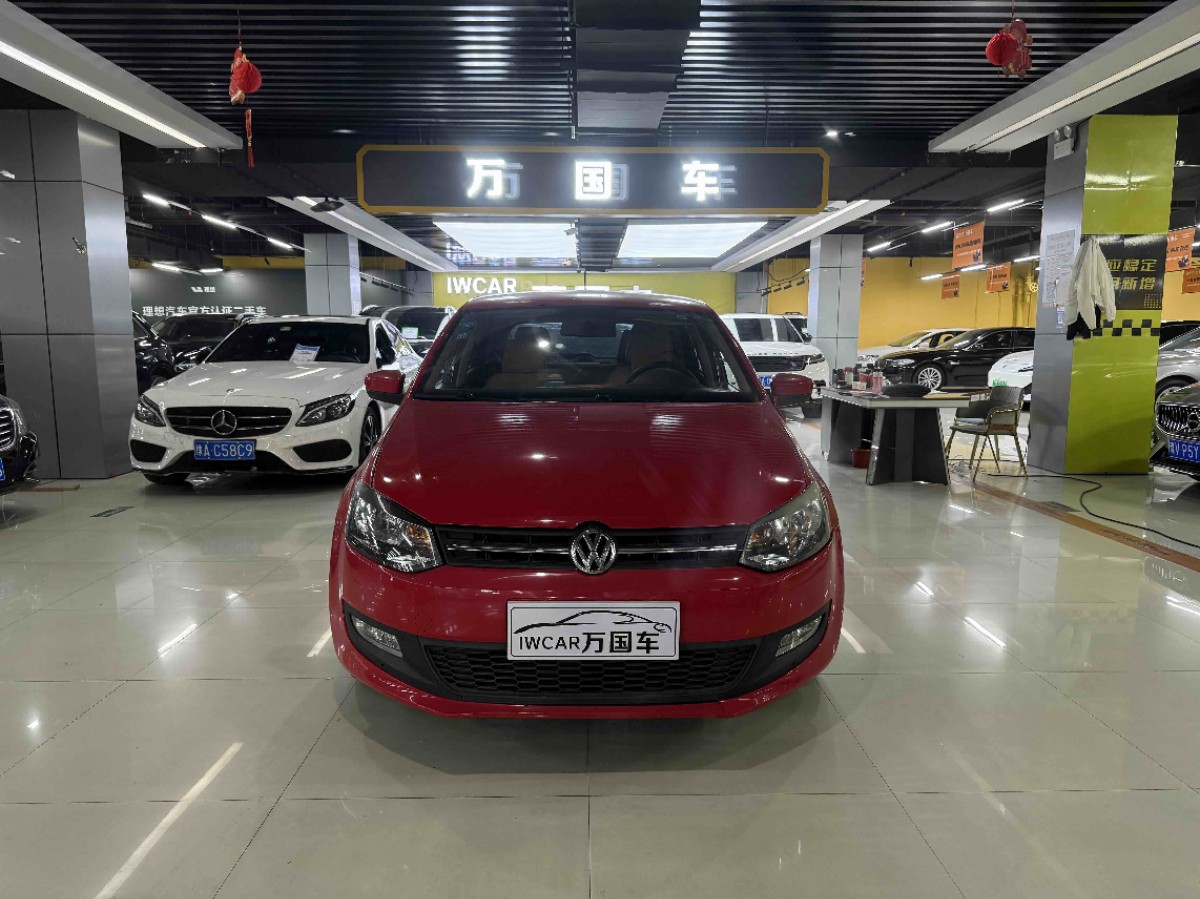 Volkswagen Polo 2011 car image #2