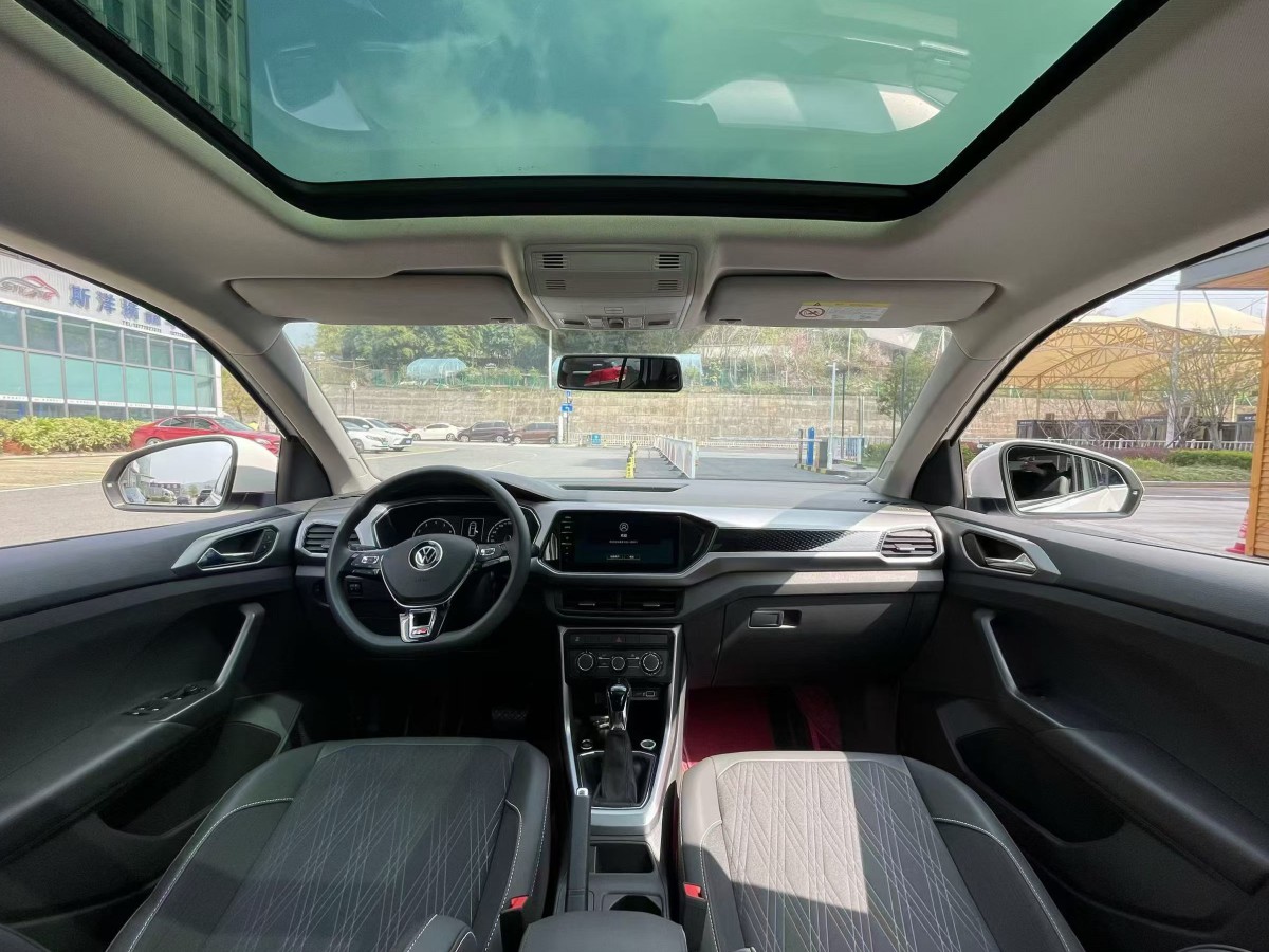 Volkswagen T-Cross 2021 car image #4