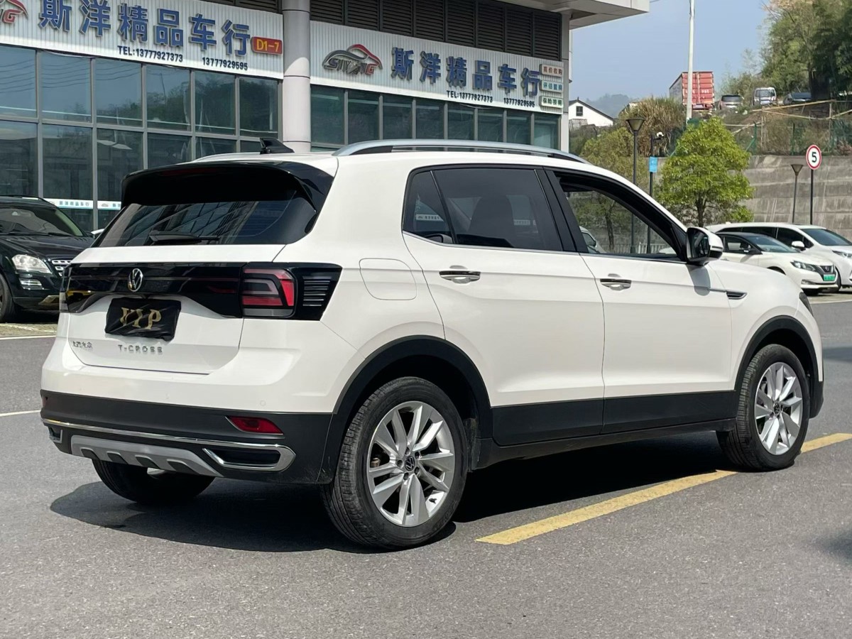 Volkswagen T-Cross 2021 car image #8