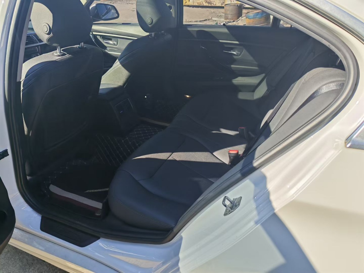 BMW 3 Series 2017 car image #3