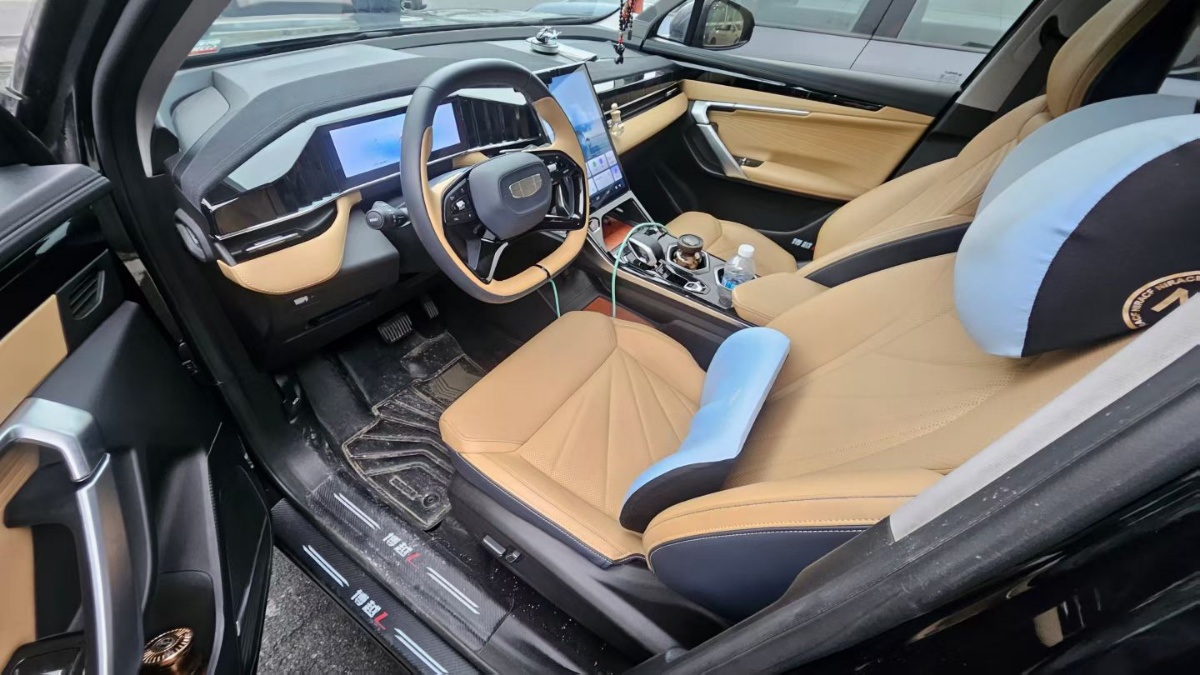 GEELY Boyue L 2023 car image #4