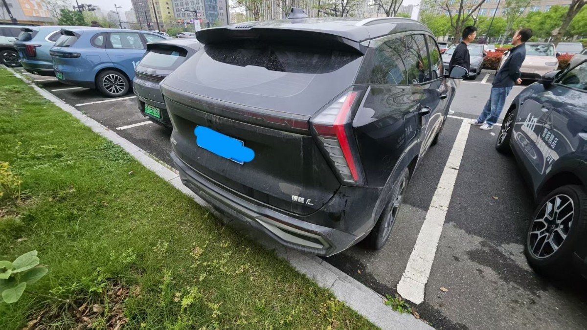 GEELY Boyue L 2023 car image #9