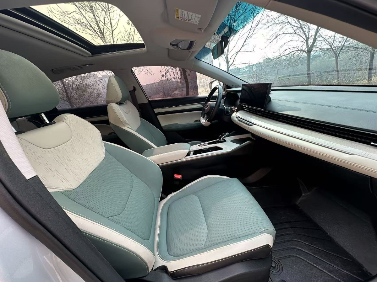 GEELY Emgrand L HiP 2023 car image #5