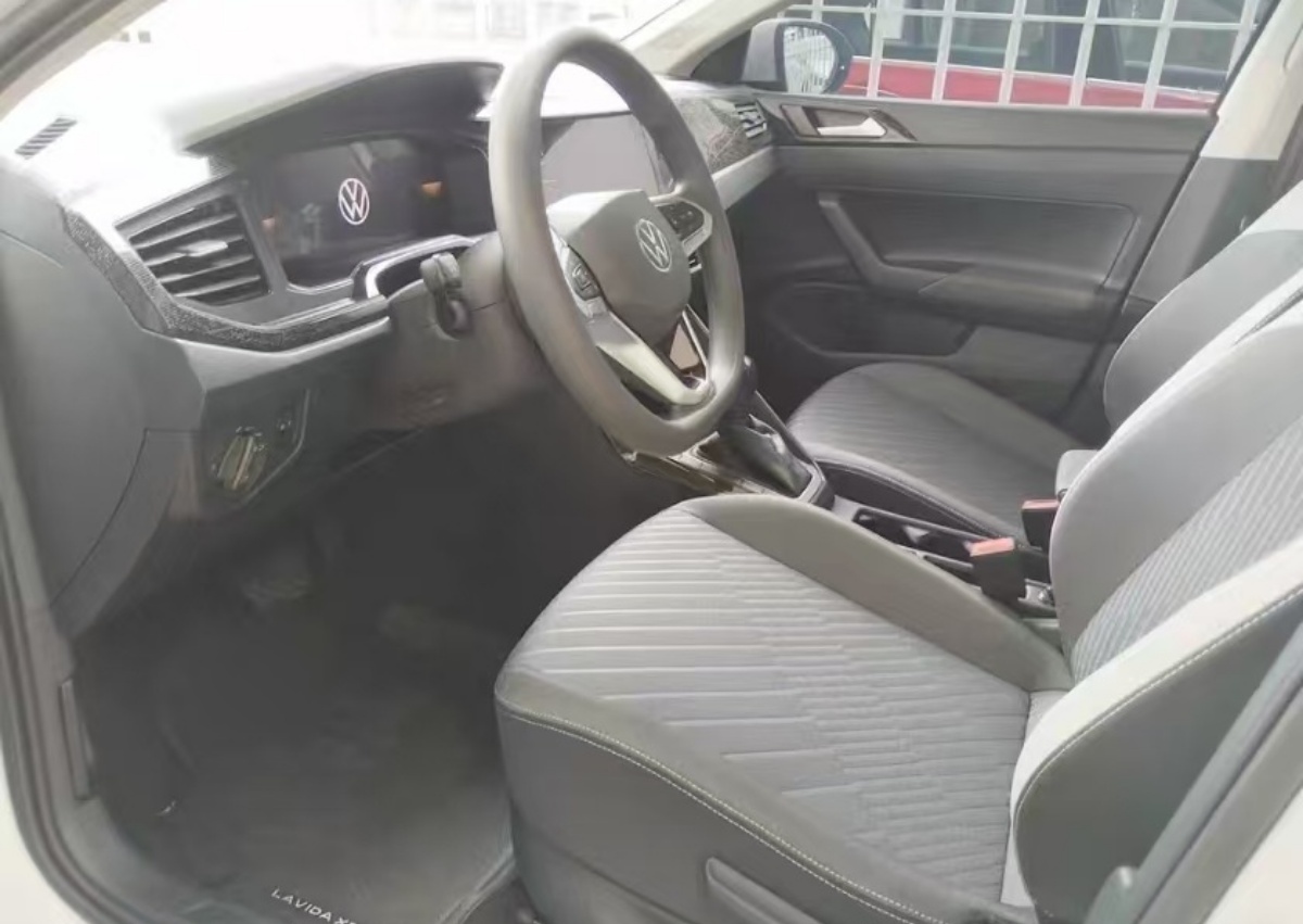 Volkswagen Lavida 2025 car image #4
