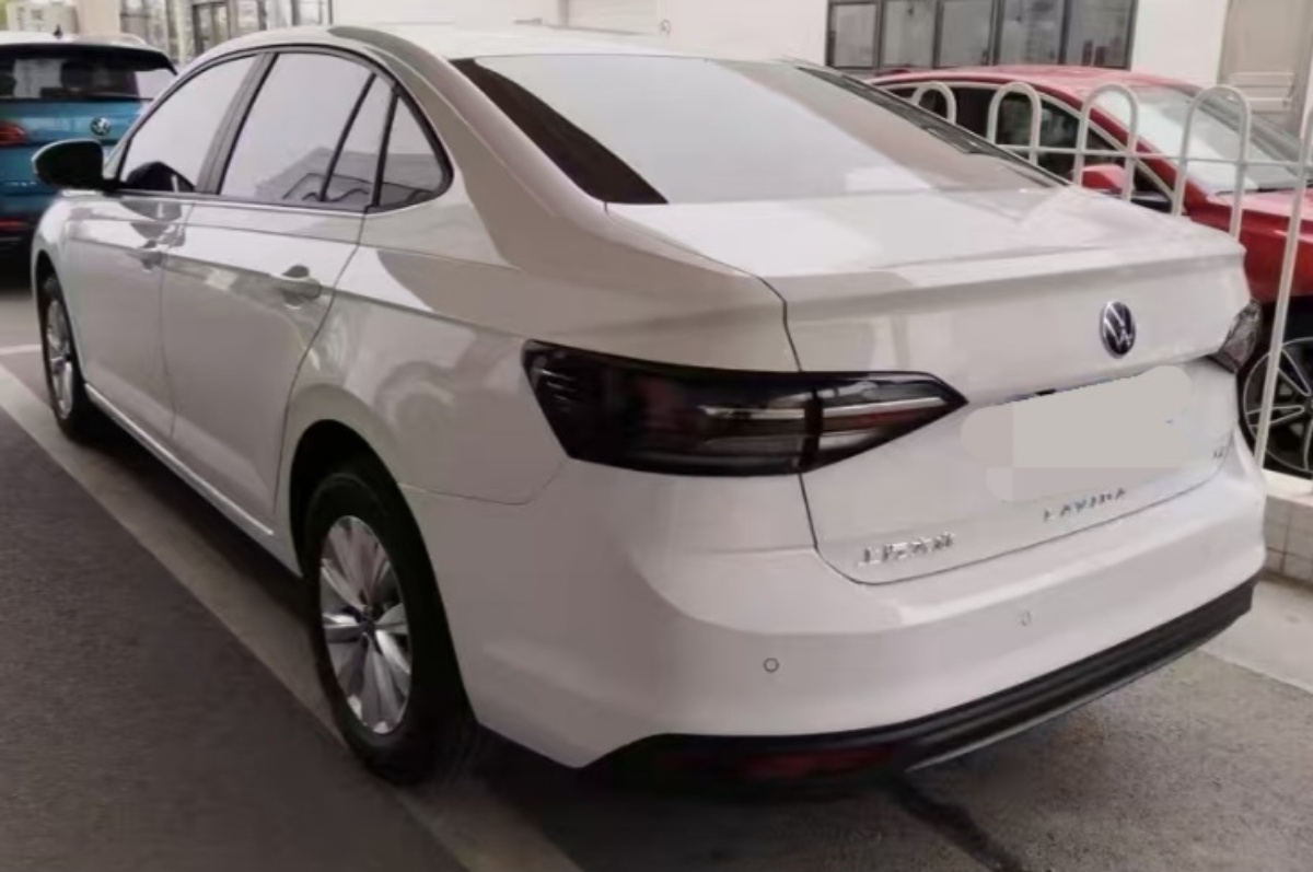 Volkswagen Lavida 2025 car image #3