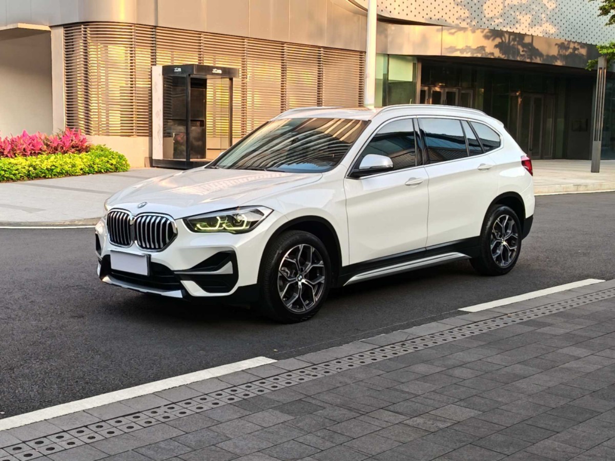 BMW X1 2022 BMW X1 2022 car image