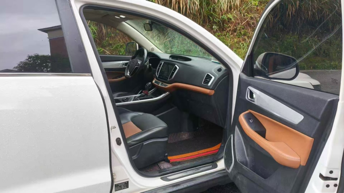GEELY Vision X6 2018 car image #6