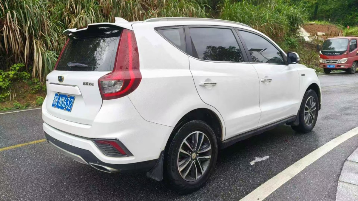GEELY Vision X6 2018 car image #2