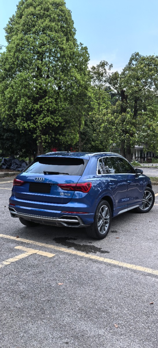 Audi Q3 2020 car image #4
