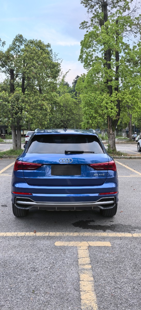 Audi Q3 2020 car image #3