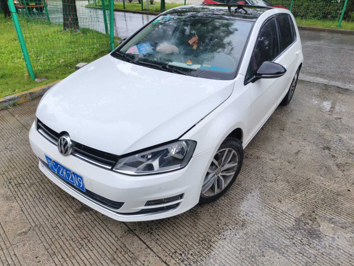 Volkswagen Golf 2017 car image 