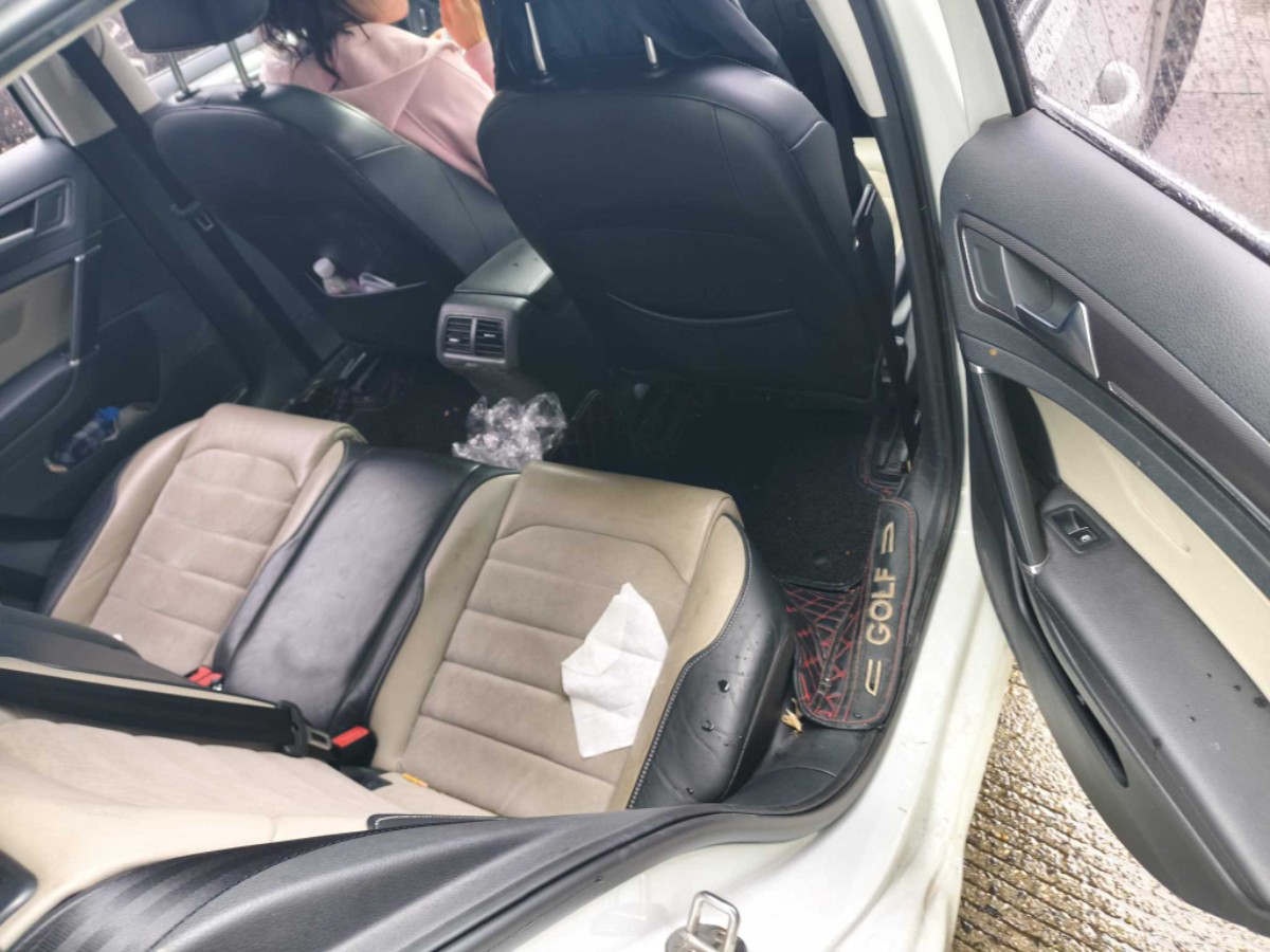 Volkswagen Golf 2017 car image #4