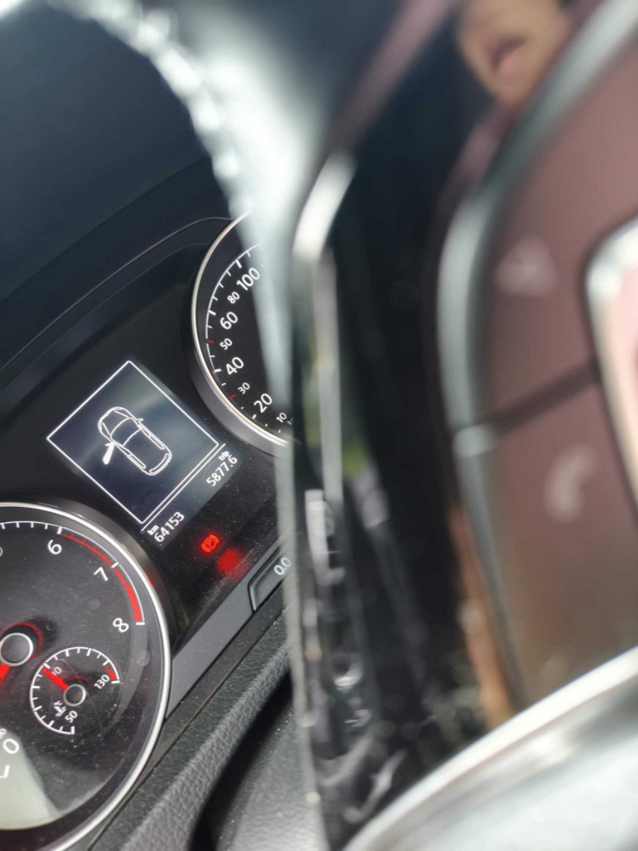 Volkswagen Golf 2017 car image #7