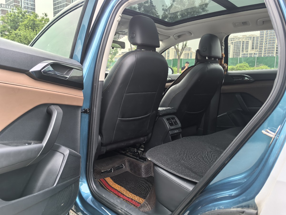 Volkswagen Tharu 2019 car image #14