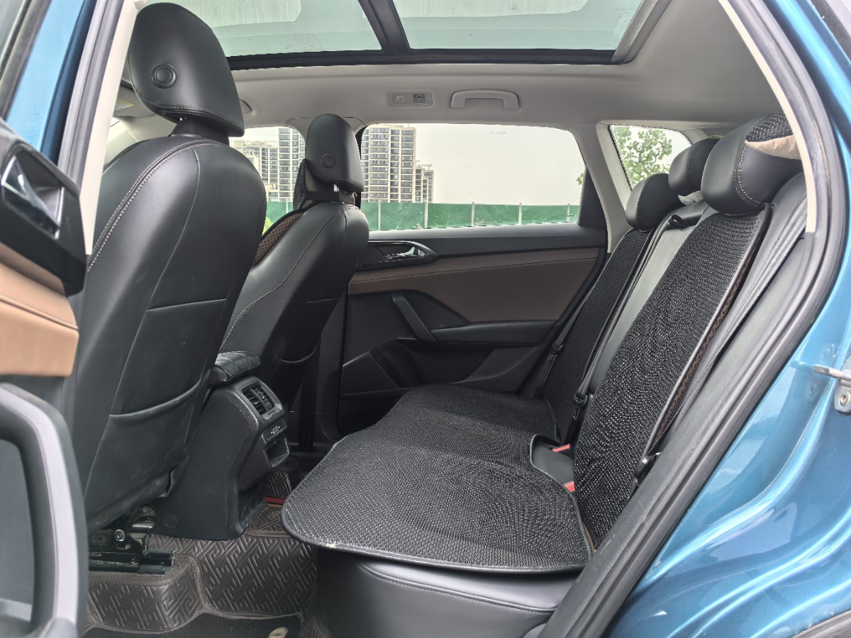 Volkswagen Tharu 2019 car image #13
