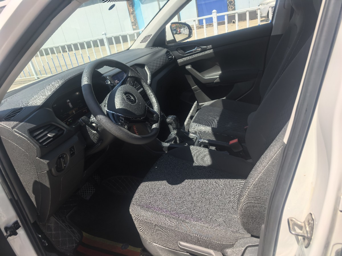 Volkswagen T-Cross 2022 car image #7