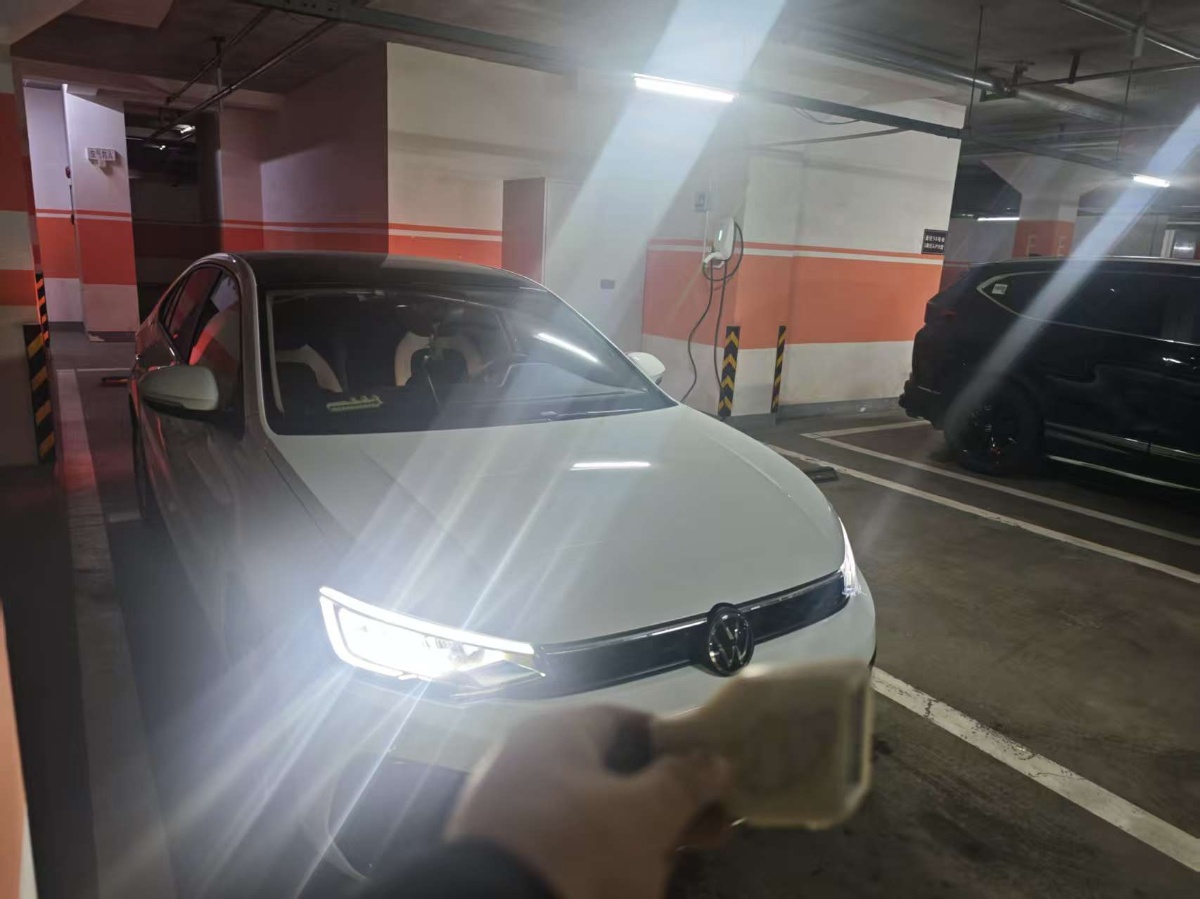 Volkswagen Lavida 2025 car image #2