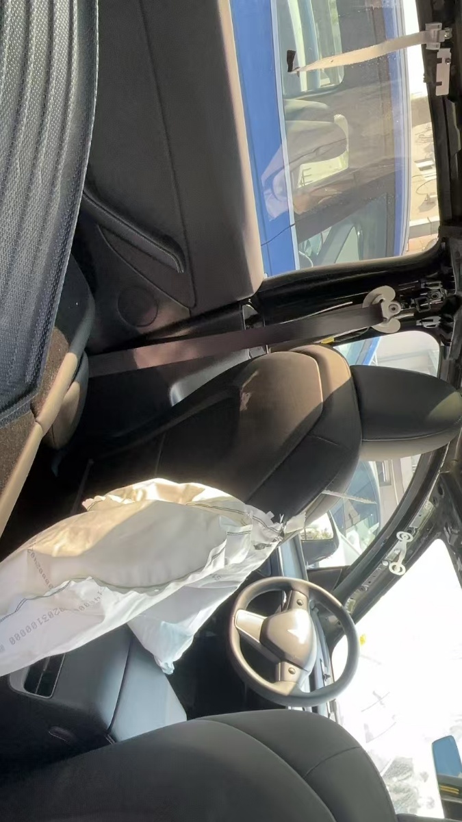 Tesla Model Y 2024 #5 Tesla Model Y 2024 car image #5