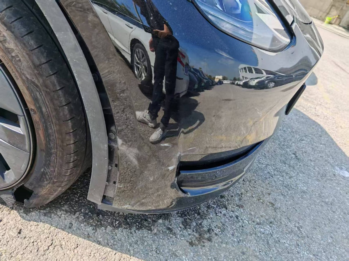 Tesla Model Y 2024 #6 Tesla Model Y 2024 car image #6