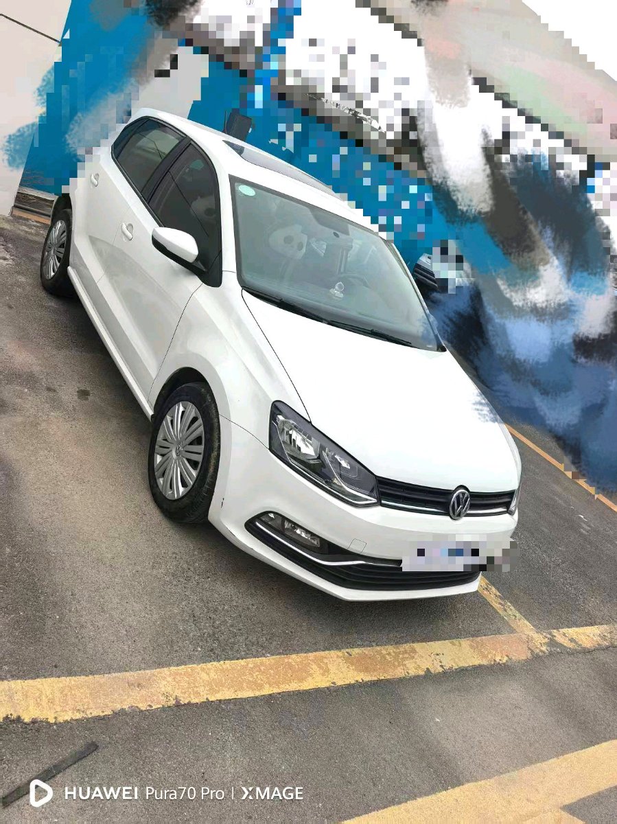 Volkswagen Polo 2019 car image #2