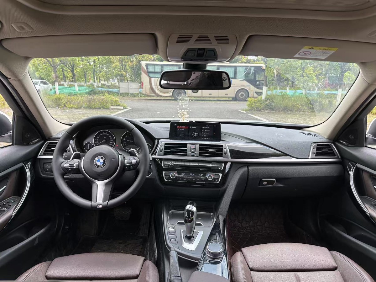 BMW 3 Series 2019 #6 BMW 3 Series 2019 car image #6