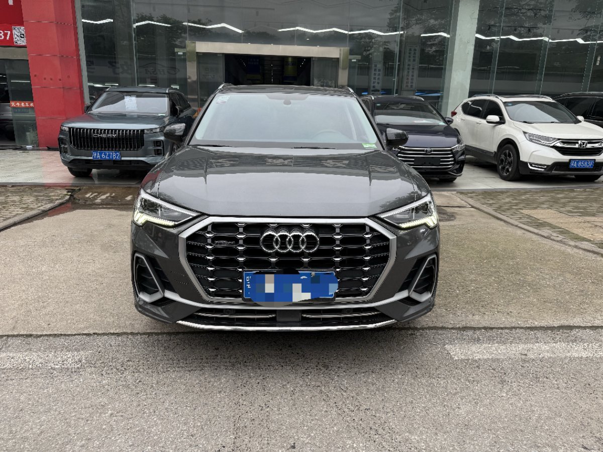Audi Q3 2019 #2 Audi Q3 2019 car image #2