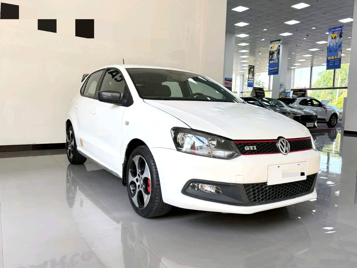 Volkswagen Polo 2016 car image #3