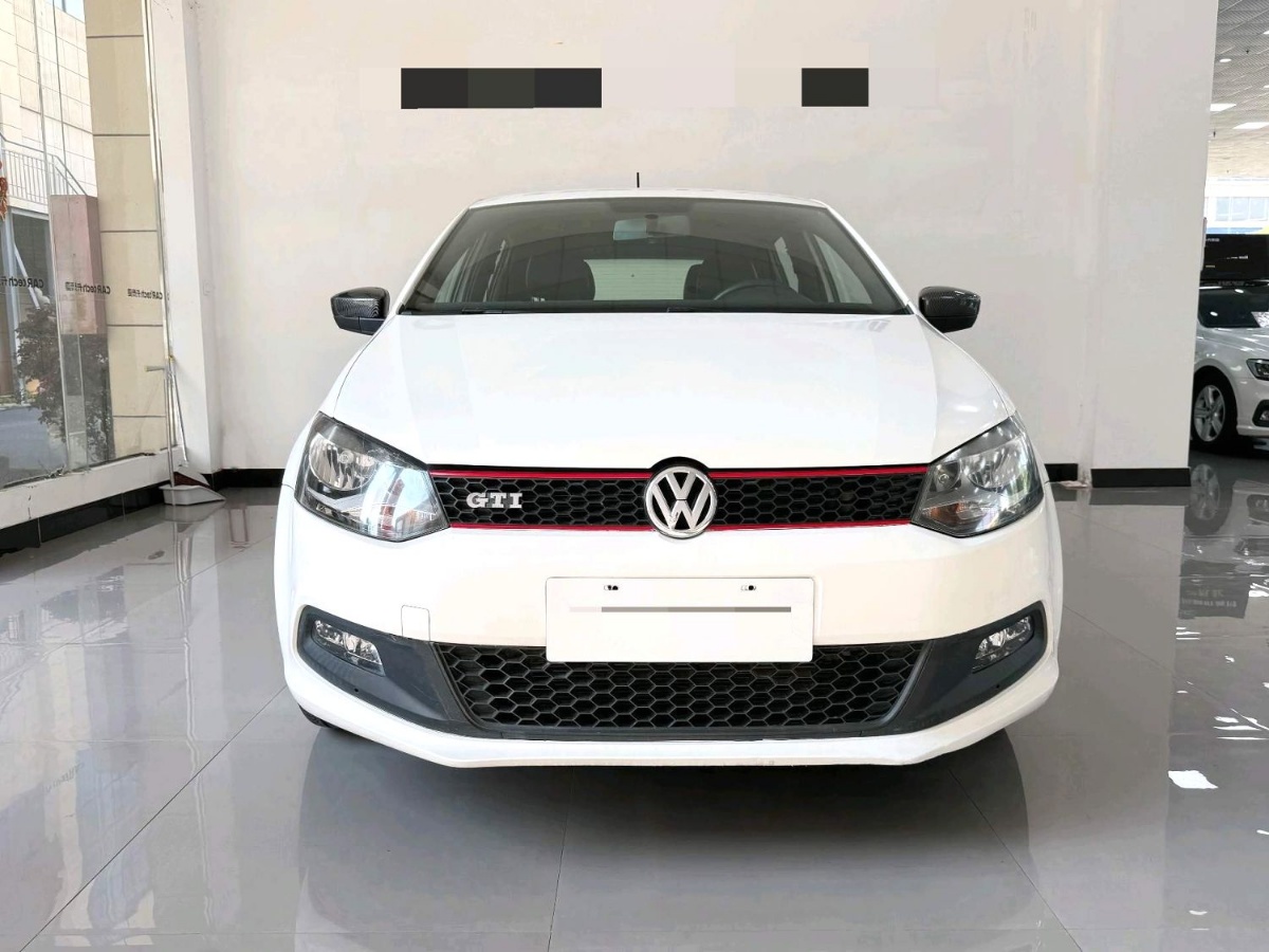 Volkswagen Polo 2016 car image #2