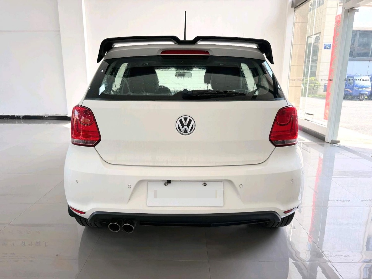 Volkswagen Polo 2016 car image #5