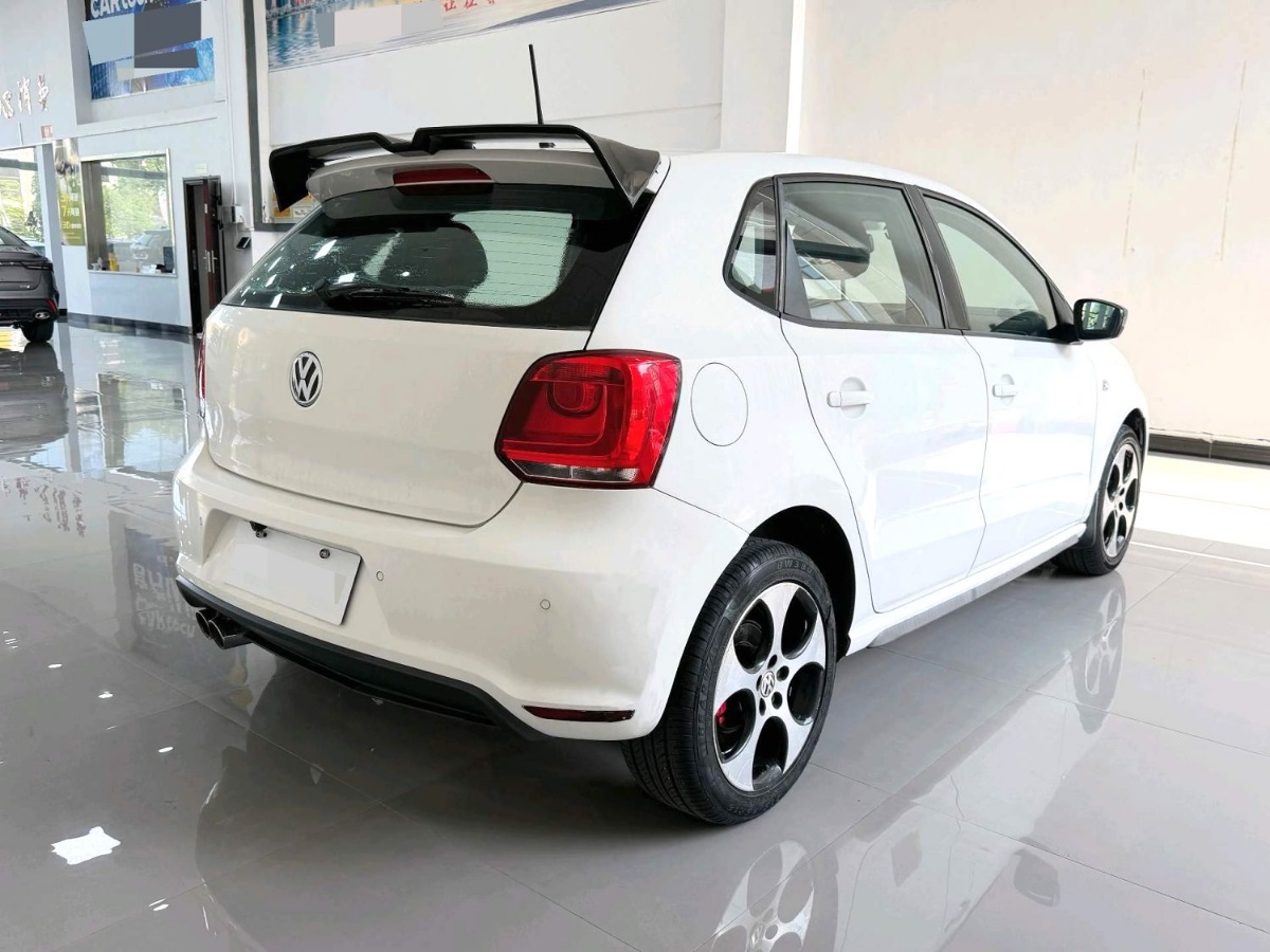Volkswagen Polo 2016 car image #6