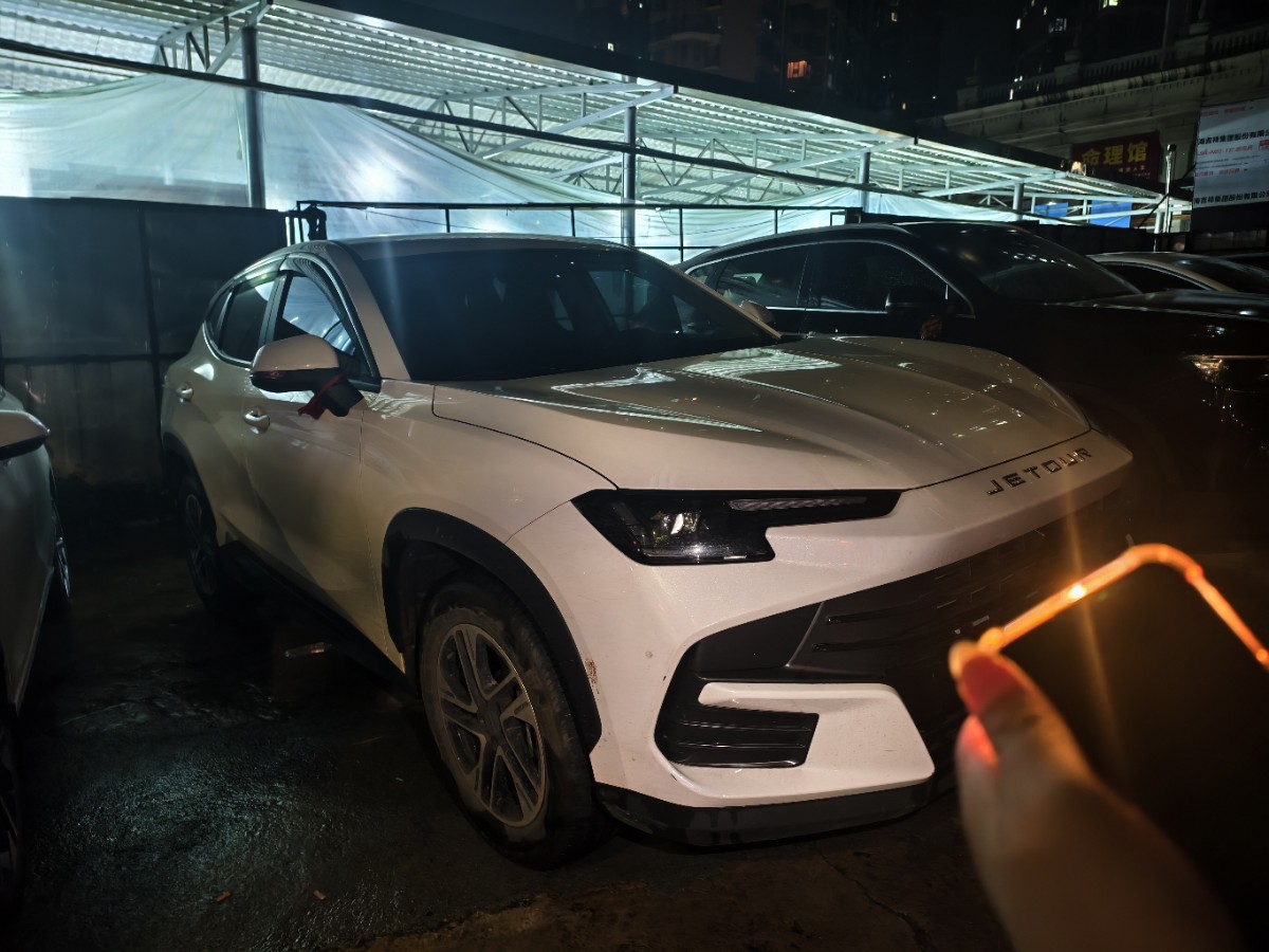 Jetour X70 PLUS 2024 car image #3