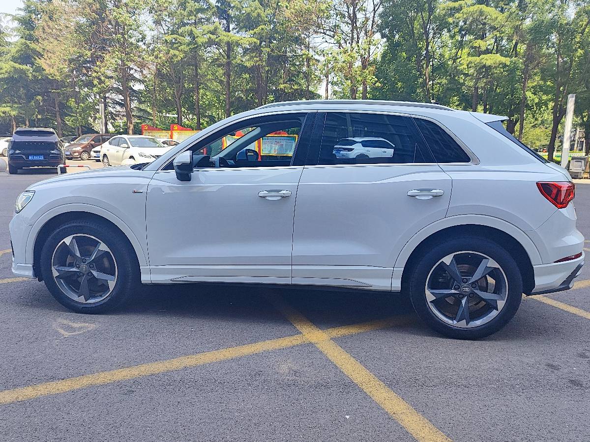 Audi Q3 2019 #5 Audi Q3 2019 car image #5