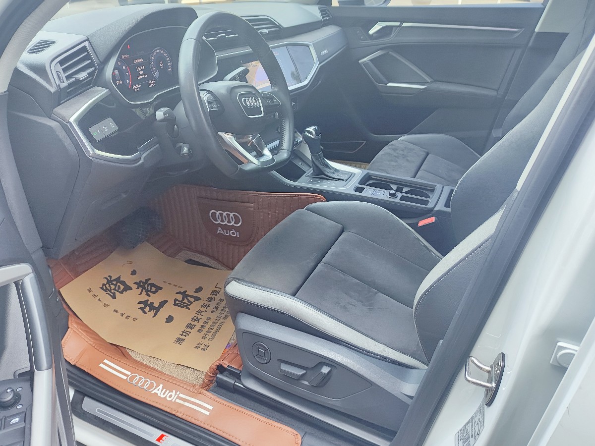 Audi Q3 2019 #9 Audi Q3 2019 car image #9